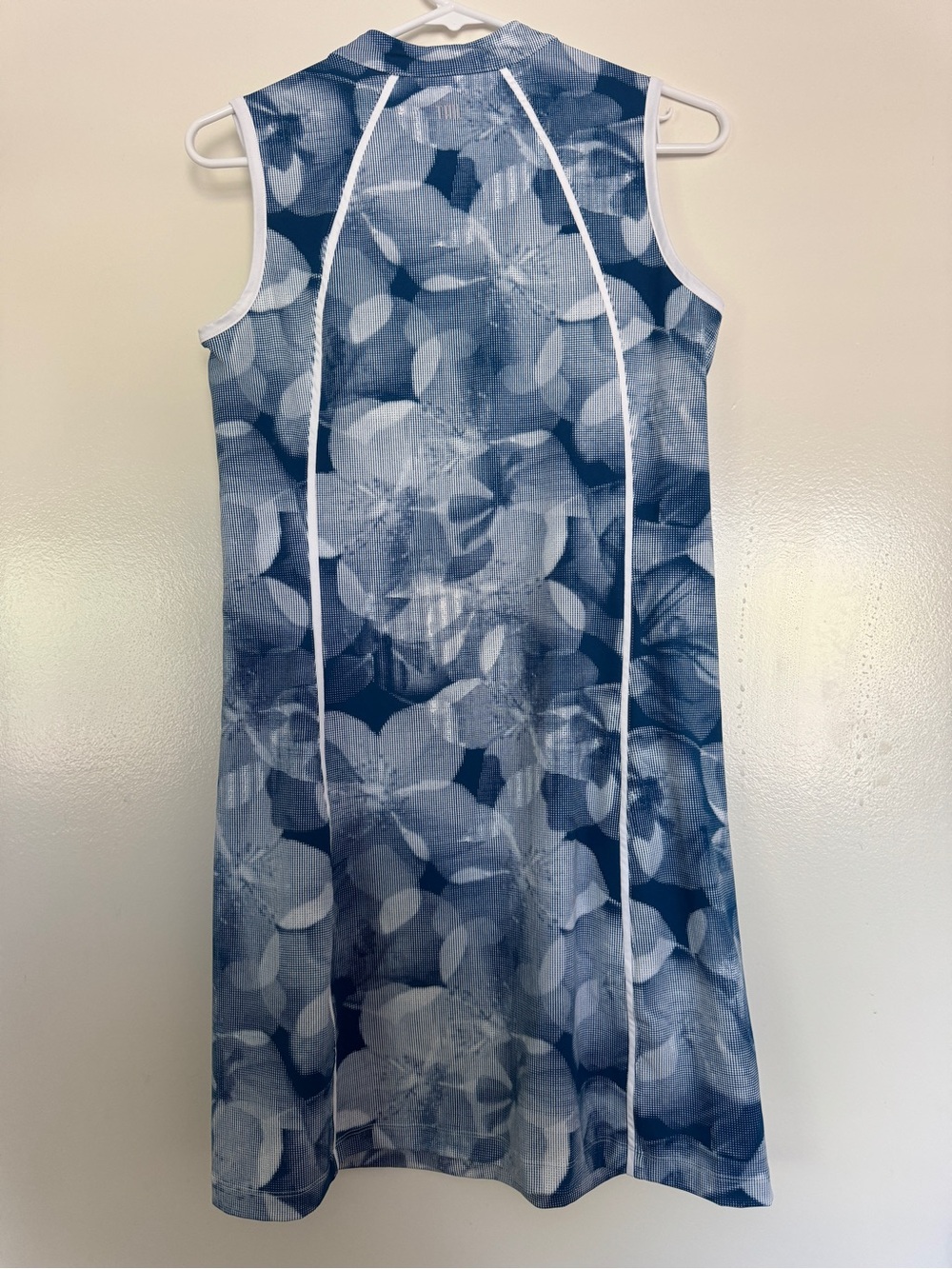 Tail Blue Floral Zip-Front Sleeveless Golf Dress - Picture 5 of 7